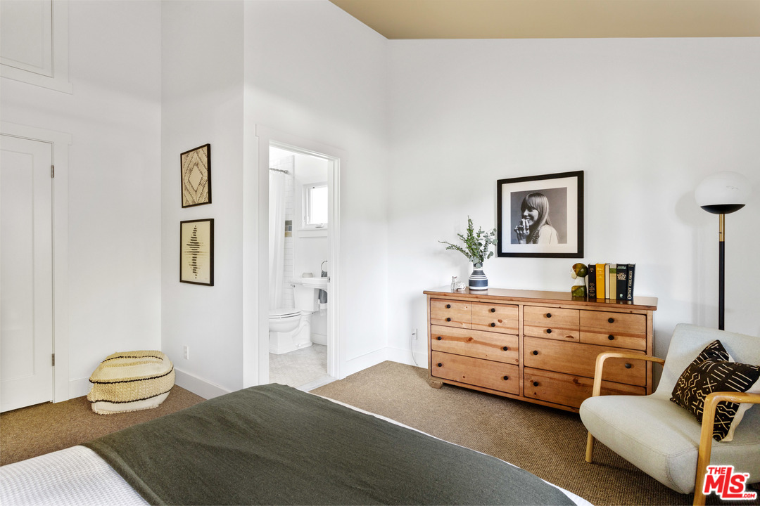 407 Cherry Drive Pasadena, CA 91105 - Photo 8 of 41