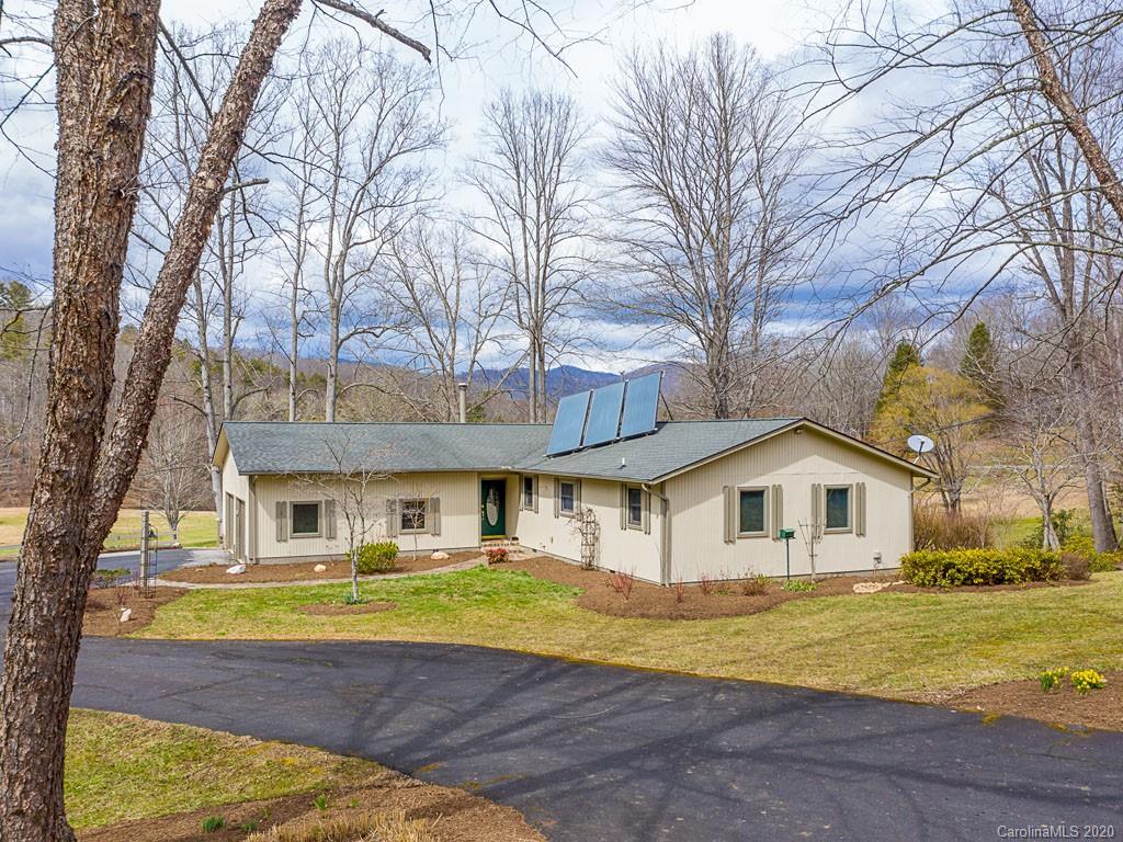926 Ransom Silvers Road Burnsville, NC 28714 - Photo 2 of 41 Gallery Image 2