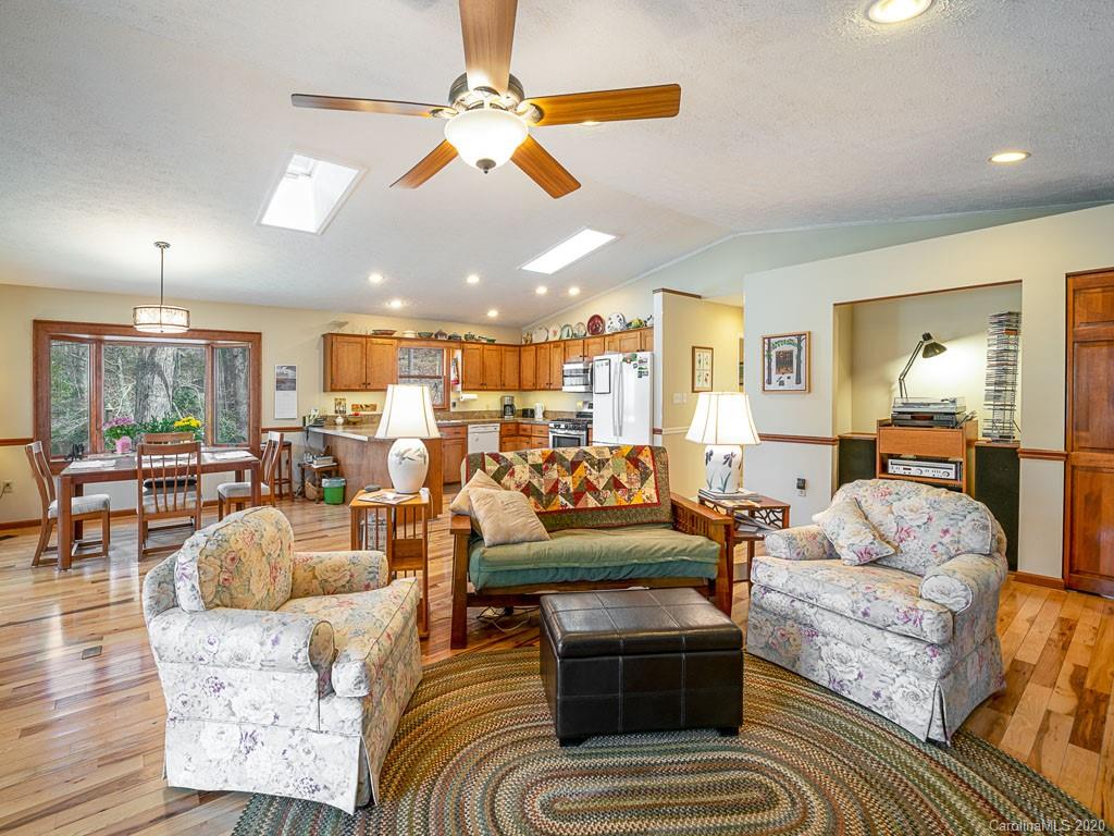926 Ransom Silvers Road Burnsville, NC 28714 - Photo 11 of 41 Gallery Image 11
