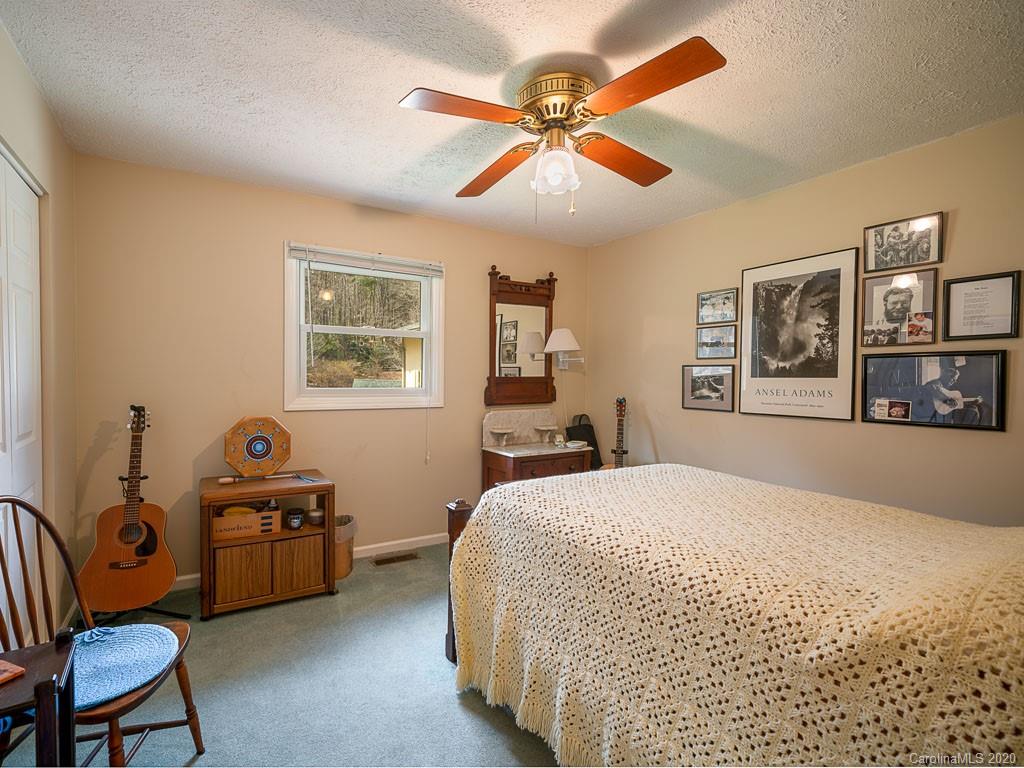926 Ransom Silvers Road Burnsville, NC 28714 - Photo 20 of 41 Gallery Image 20