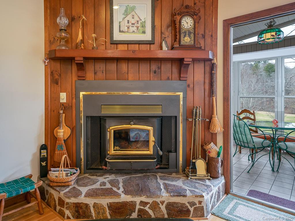 926 Ransom Silvers Road Burnsville, NC 28714 - Photo 9 of 41 Gallery Image 9