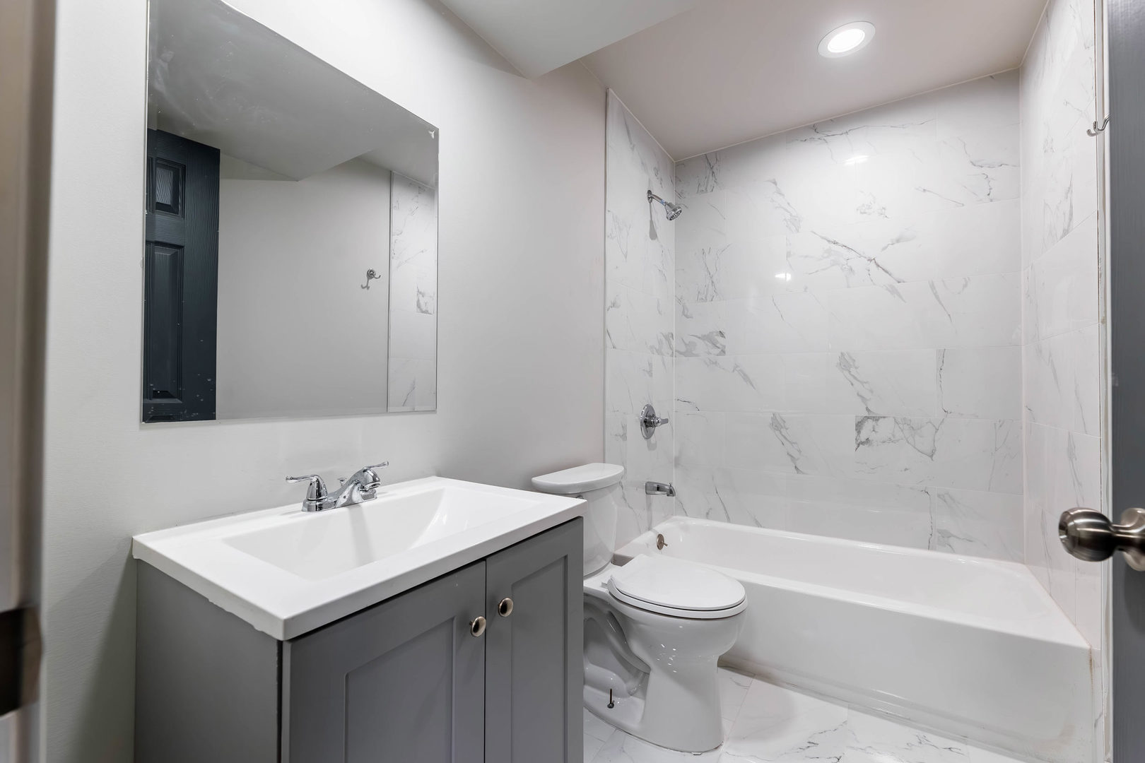 4201 South Normal Avenue, Unit 2 Chicago, IL 60609 - Photo 4 of 5