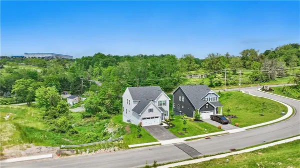 $540,000 | 6 Dana Drive, Coraopolis, PA 15108
