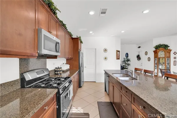 $749,985 | 15457 Red Pepper Place, Fontana, CA 92336