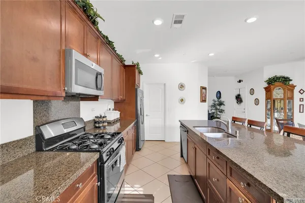 $749,985 | 15457 Red Pepper Place, Fontana, CA 92336