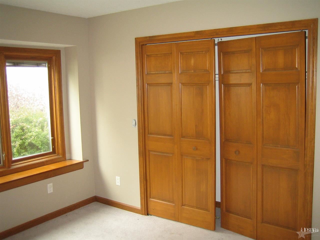 8809 Winchester Ridge Drive Fort Wayne, IN 46819 - Photo 2 of 5 Gallery Image 2