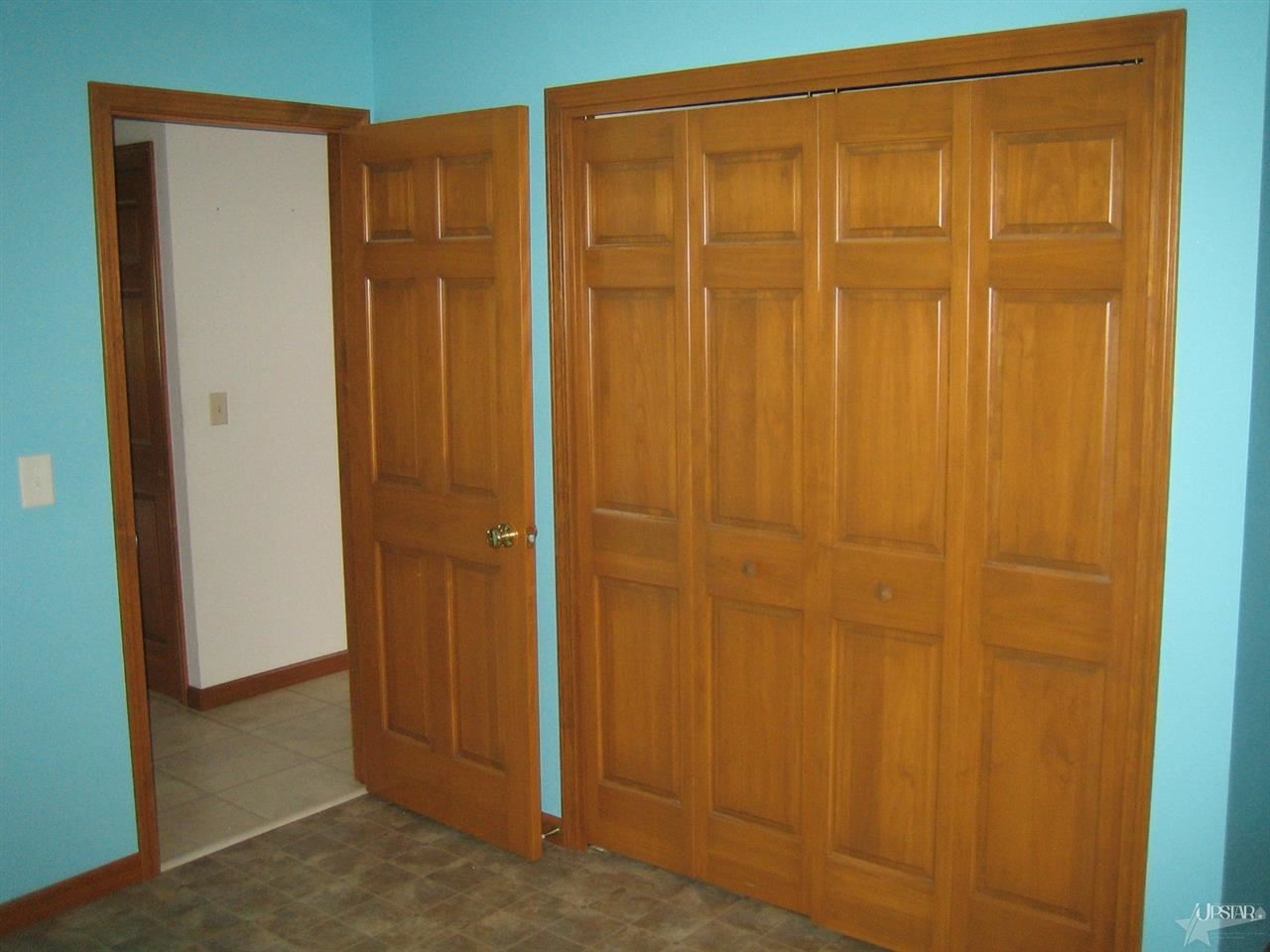 8809 Winchester Ridge Drive Fort Wayne, IN 46819 - Photo 5 of 5 Gallery Image 5