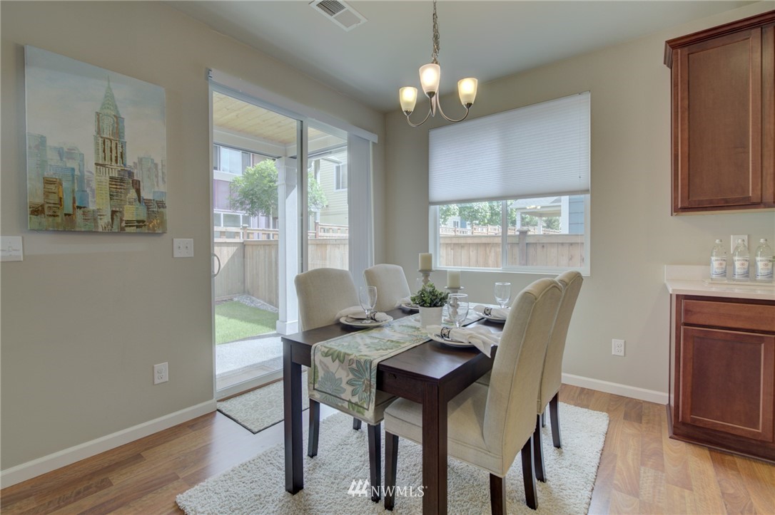 462 Southwest 111th Street Seattle, WA 98146 - Photo 11 of 37 Gallery Image 11