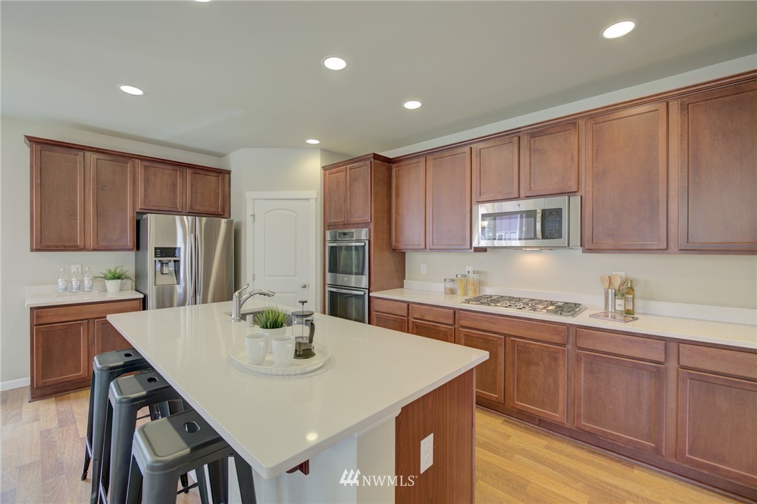 462 Southwest 111th Street Seattle, WA 98146 - Photo 13 of 37 Gallery Image 13