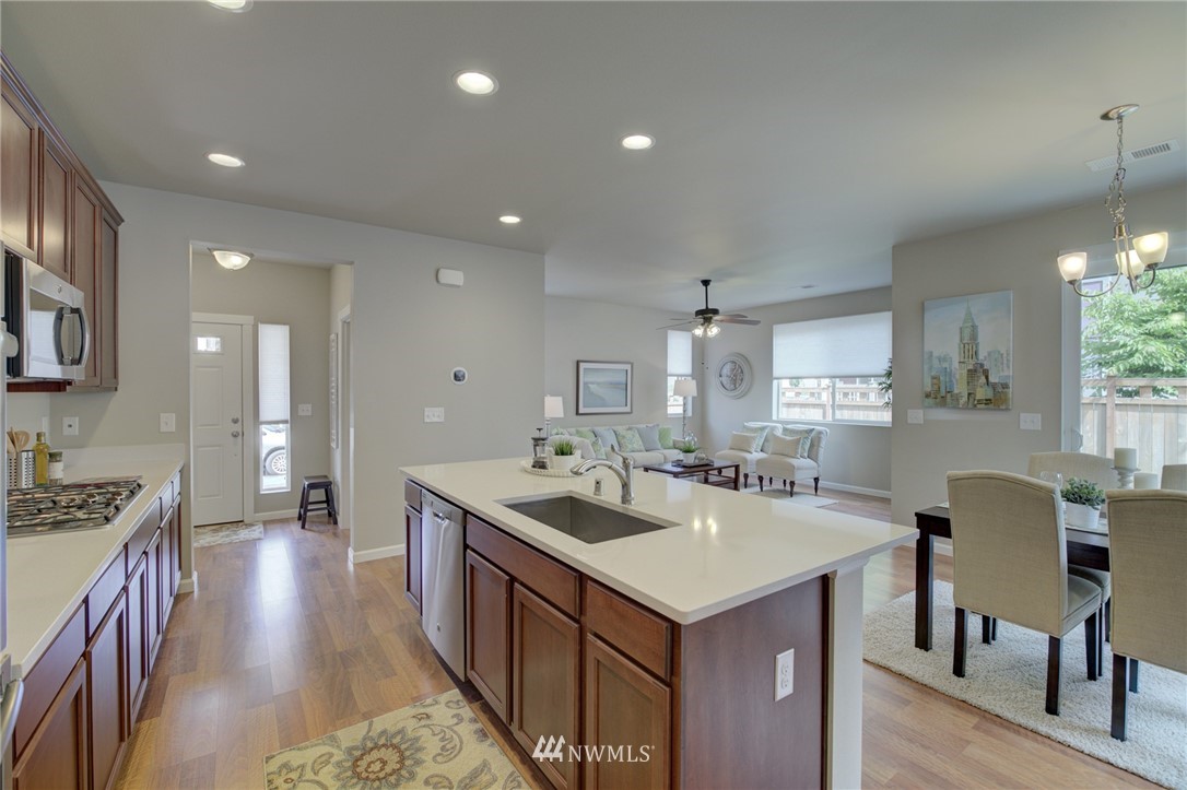 462 Southwest 111th Street Seattle, WA 98146 - Photo 17 of 37 Gallery Image 17