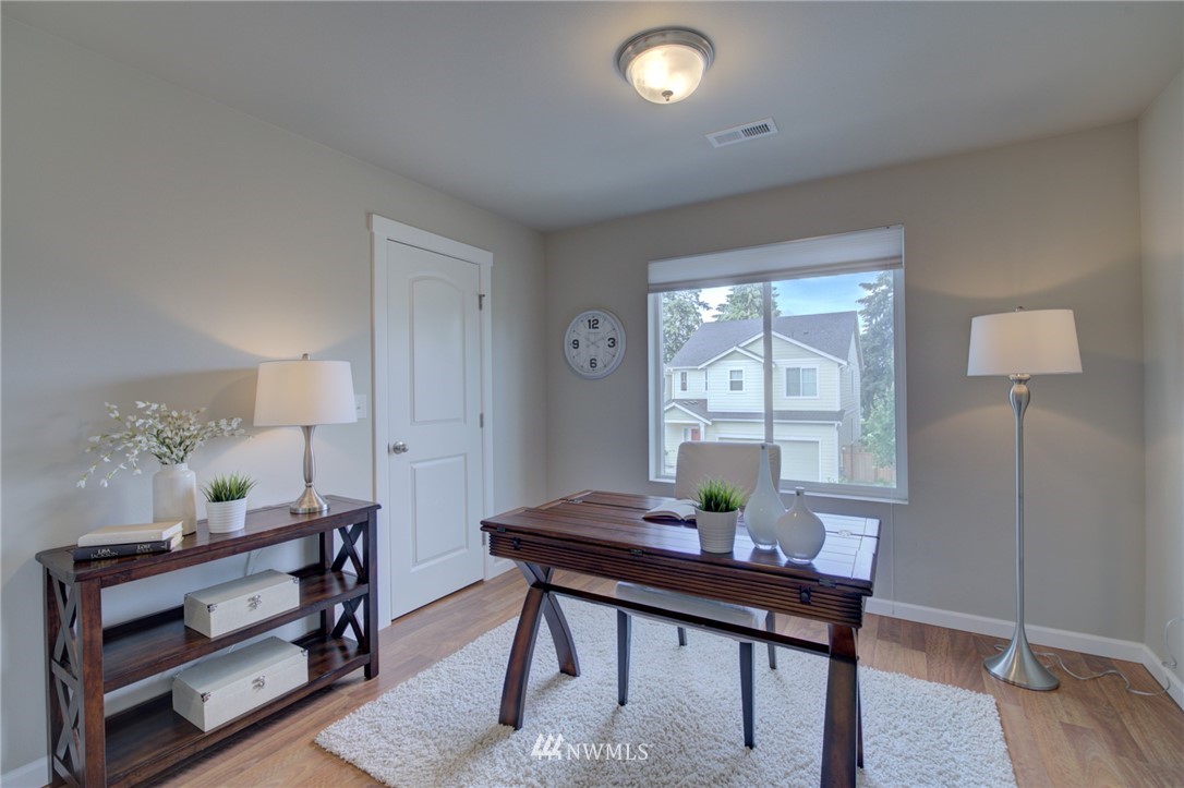 462 Southwest 111th Street Seattle, WA 98146 - Photo 23 of 37 Gallery Image 23