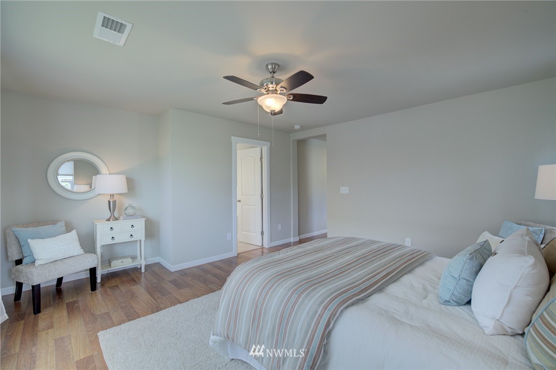 462 Southwest 111th Street Seattle, WA 98146 - Photo 27 of 37 Gallery Image 27