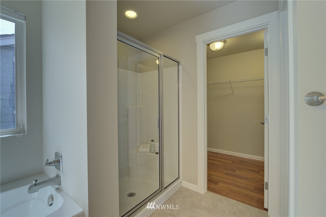 462 Southwest 111th Street Seattle, WA 98146 - Photo 29 of 37 Gallery Image 29