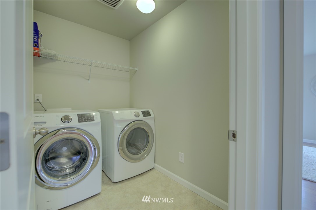 462 Southwest 111th Street Seattle, WA 98146 - Photo 33 of 37 Gallery Image 33