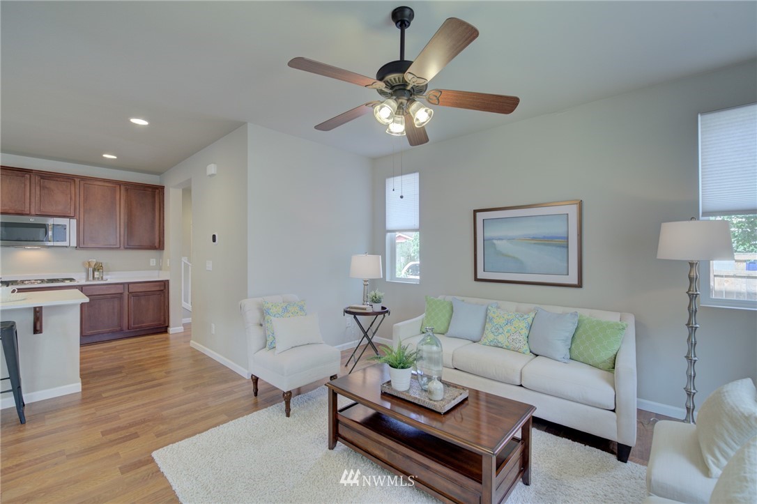 462 Southwest 111th Street Seattle, WA 98146 - Photo 7 of 37 Gallery Image 7