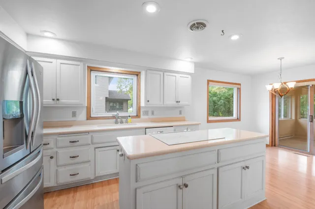 $424,900 | 1509 South 7th Street, De Pere, WI 54115