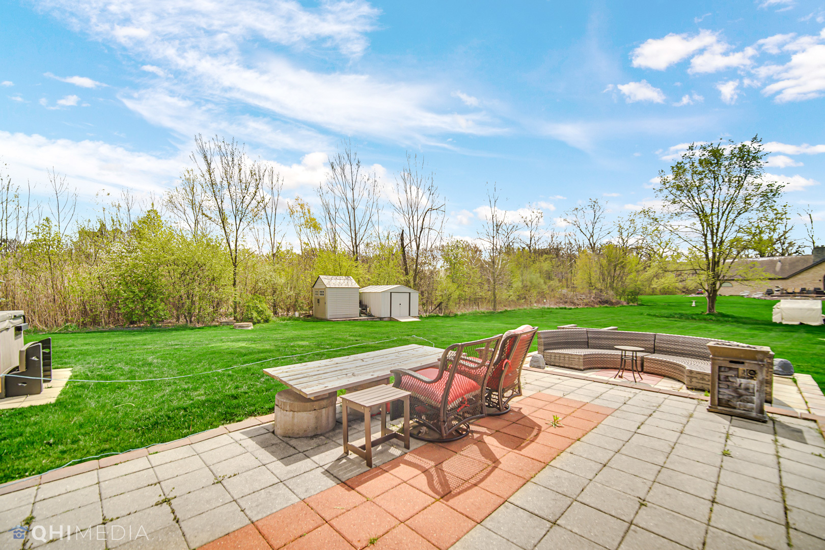 Undisclosed Address Steger, IL 60475 - Photo 26 of 29 a view of a garden with furniture