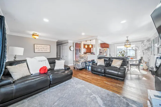 $710,000 | 1 Ozone Place, Massapequa, NY 11758