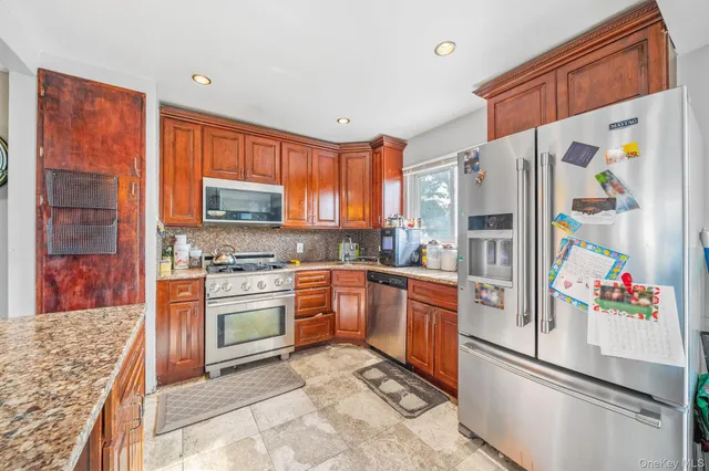 $710,000 | 1 Ozone Place, Massapequa, NY 11758