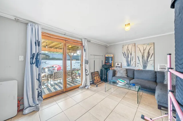 $710,000 | 1 Ozone Place, Massapequa, NY 11758