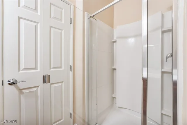 $2,050 | 3634 Via Messina, Henderson, NV 89052