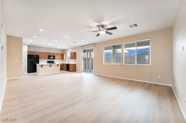 $2,050 | 3634 Via Messina, Henderson, NV 89052