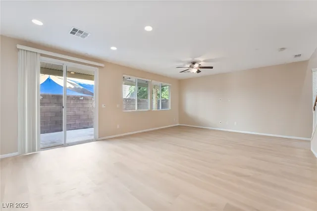 $2,050 | 3634 Via Messina, Henderson, NV 89052