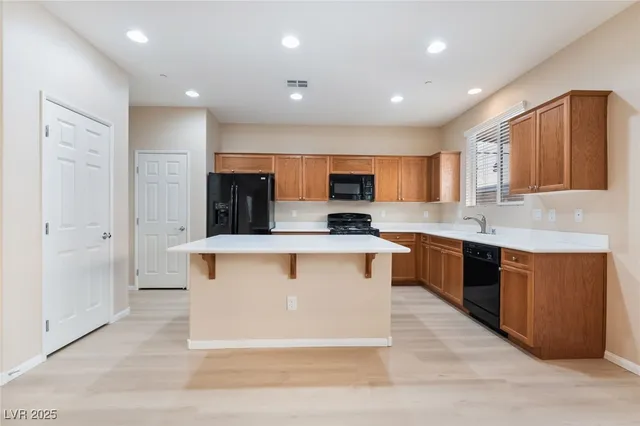 $2,050 | 3634 Via Messina, Henderson, NV 89052