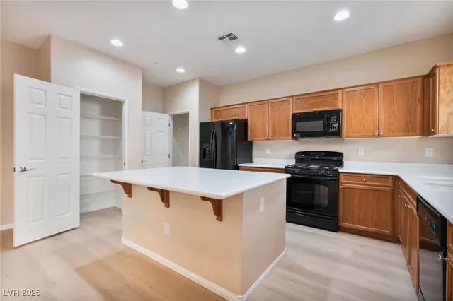 $2,050 | 3634 Via Messina, Henderson, NV 89052