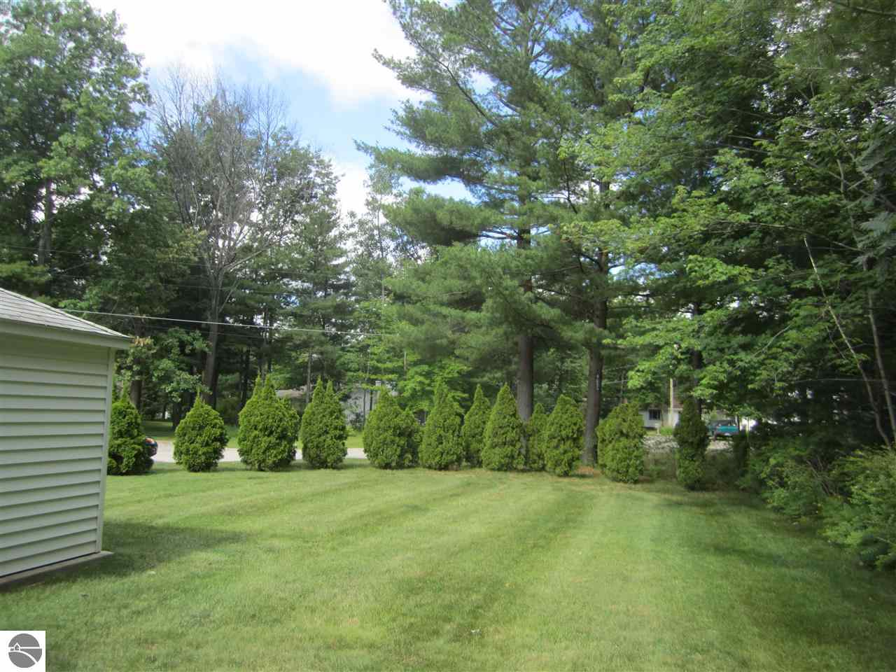 1516 Ridge View Court Traverse City, MI 49686 - Photo 31 of 32 1787561-30.JPG