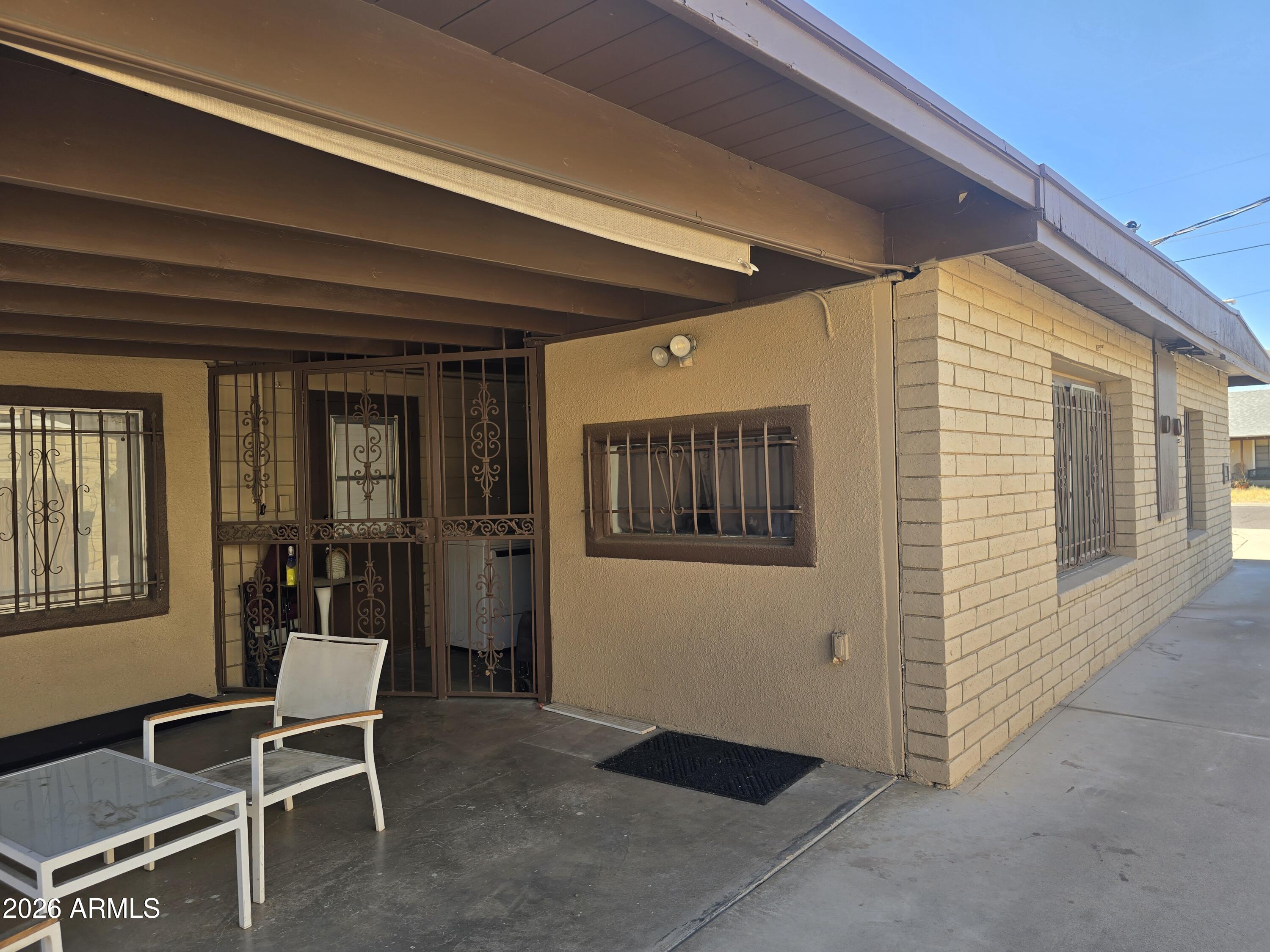 746 West Coolidge Street Phoenix, AZ 85013 - Photo 2 of 29 746 W Coolidge patio