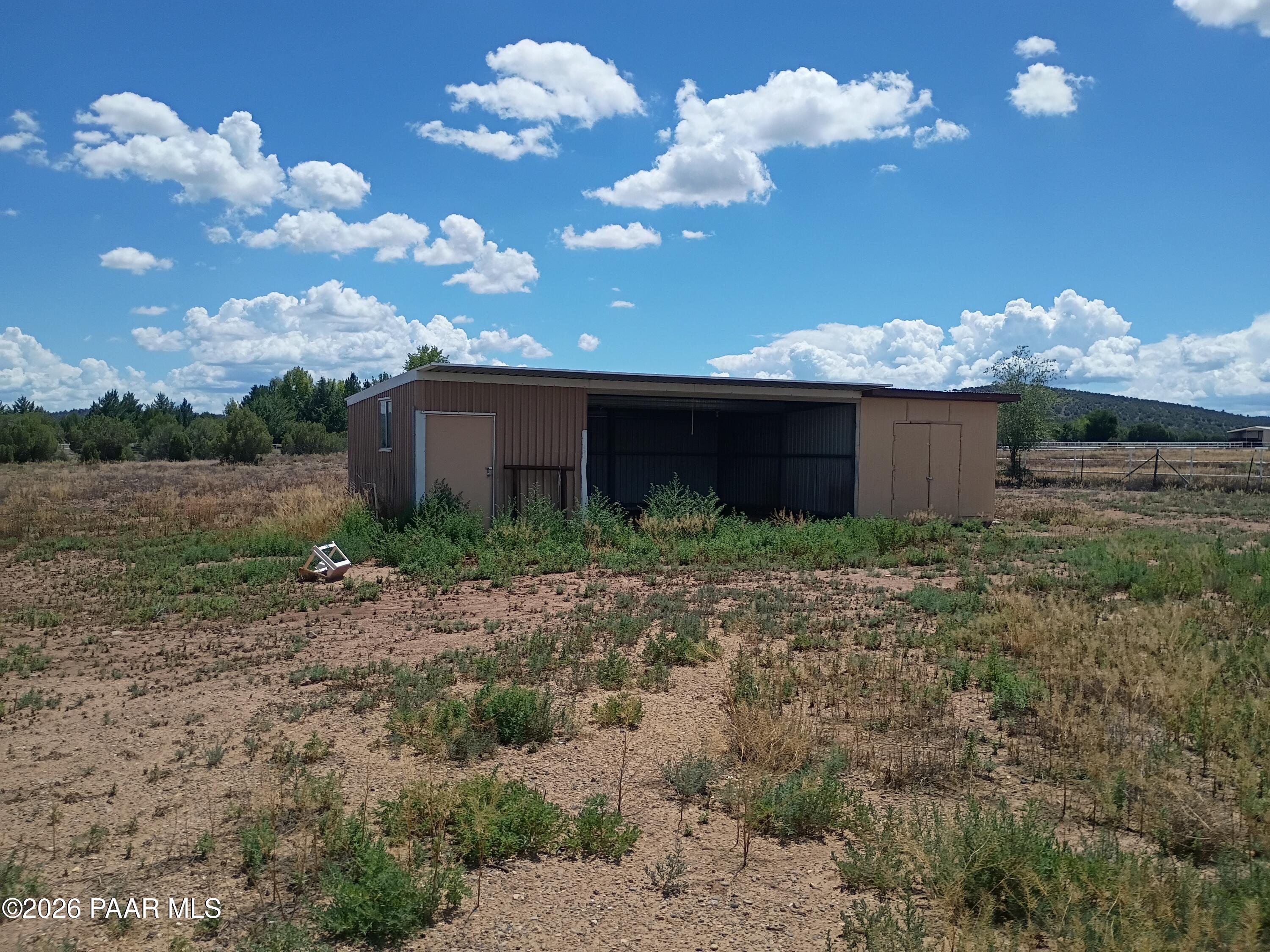 1525 Shadow Ridge Road Paulden, AZ 86334 - Photo 3 of 4 Horse Shelter 2