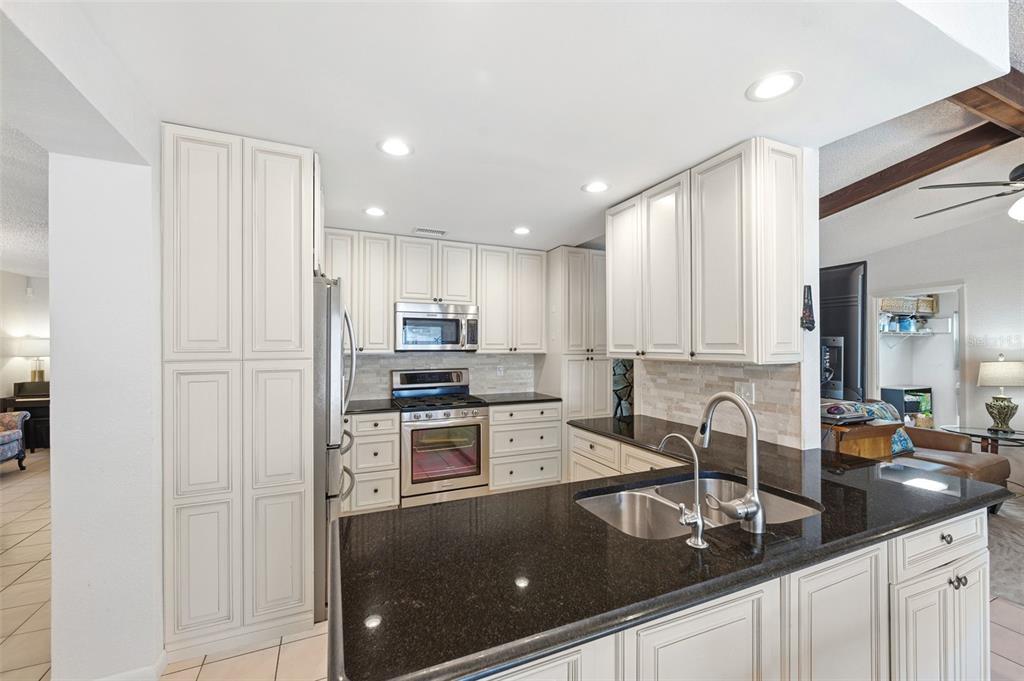10744 97th Street Largo, FL 33773 - Photo 25 of 67