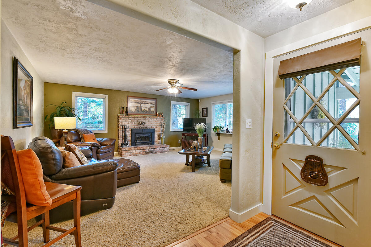801 Upper Applegate Road Jacksonville, OR 97530 - Photo 12 of 40 DSC_7427