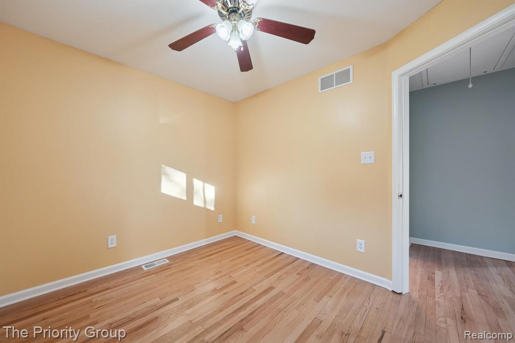 5235 Drayton Road Clarkston, MI 48346 - Photo 25 of 48 Gallery Image 25