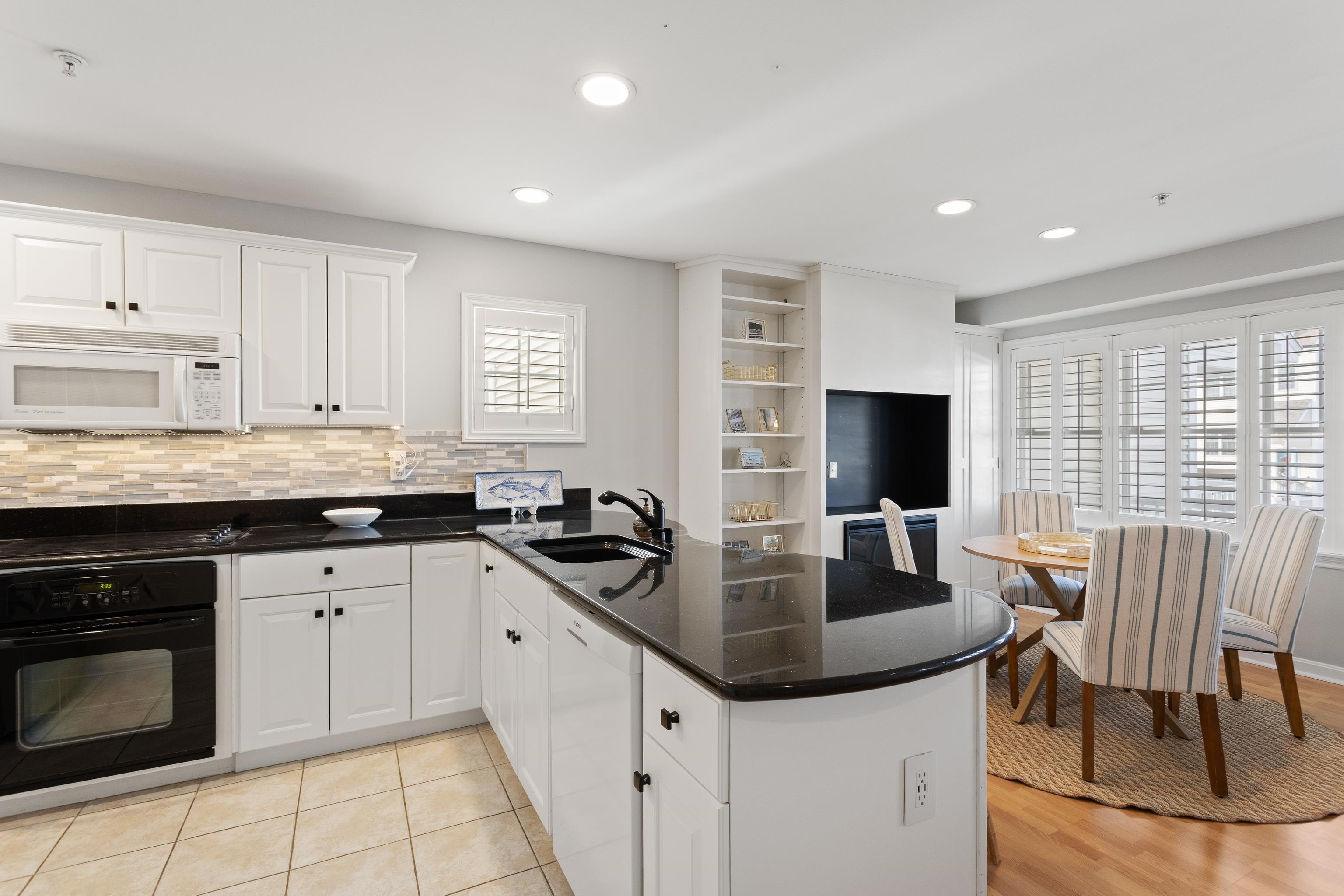520 Ocean Boulevard, Unit 10 Hampton, NH 03842 - Photo 12 of 49