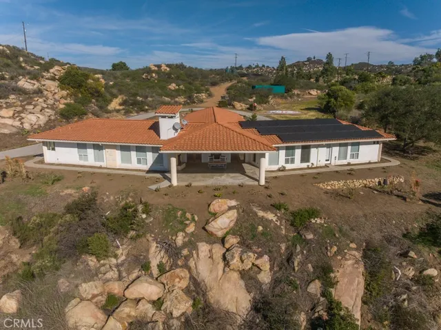 $1,695,000 | 1991 Via Ladera, Fallbrook, CA 92028