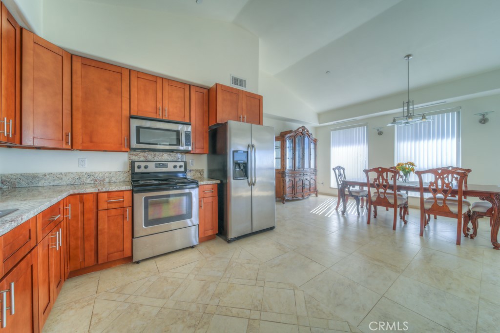 1991 Via Ladera Fallbrook, CA 92028 - Photo 12 of 69 Kitchen