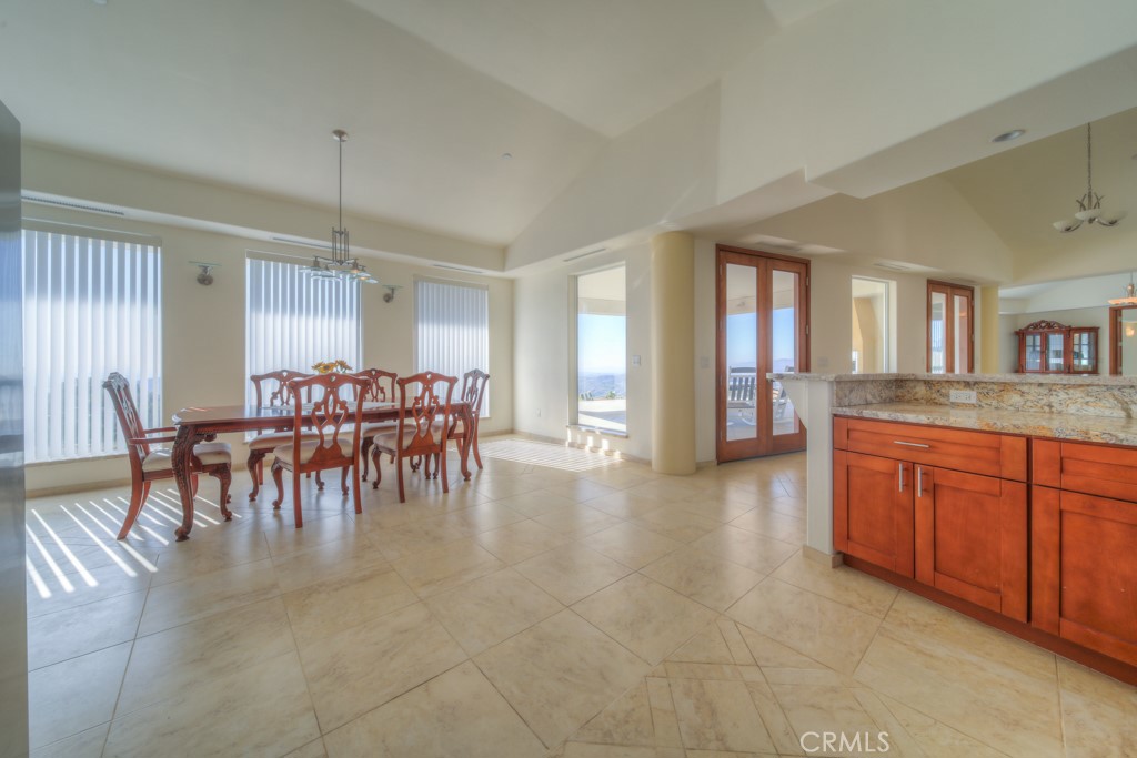 1991 Via Ladera Fallbrook, CA 92028 - Photo 14 of 69 Dinning Room