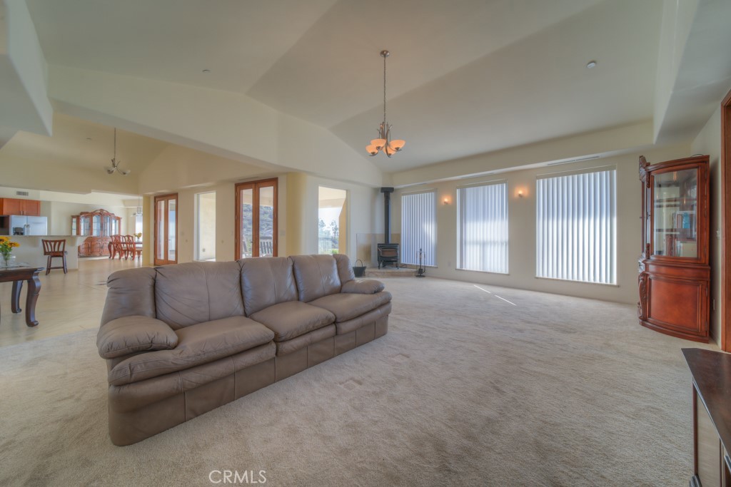 1991 Via Ladera Fallbrook, CA 92028 - Photo 17 of 69 Living Room