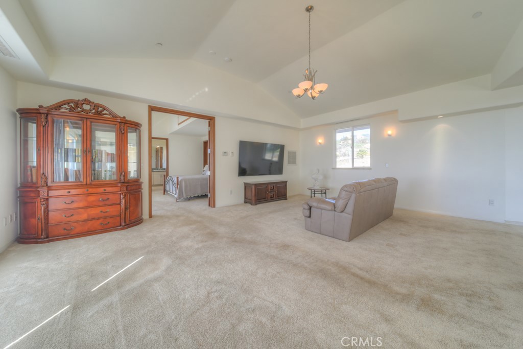 1991 Via Ladera Fallbrook, CA 92028 - Photo 18 of 69 Living Room