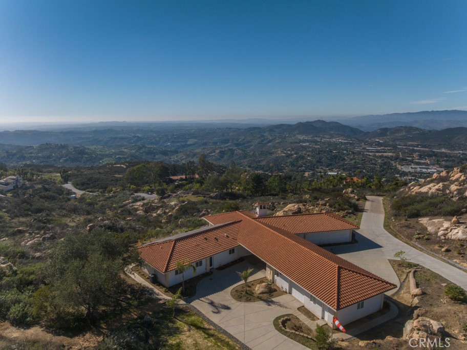 1991 Via Ladera Fallbrook, CA 92028 - Photo 2 of 69 Main Property Back Ocean View