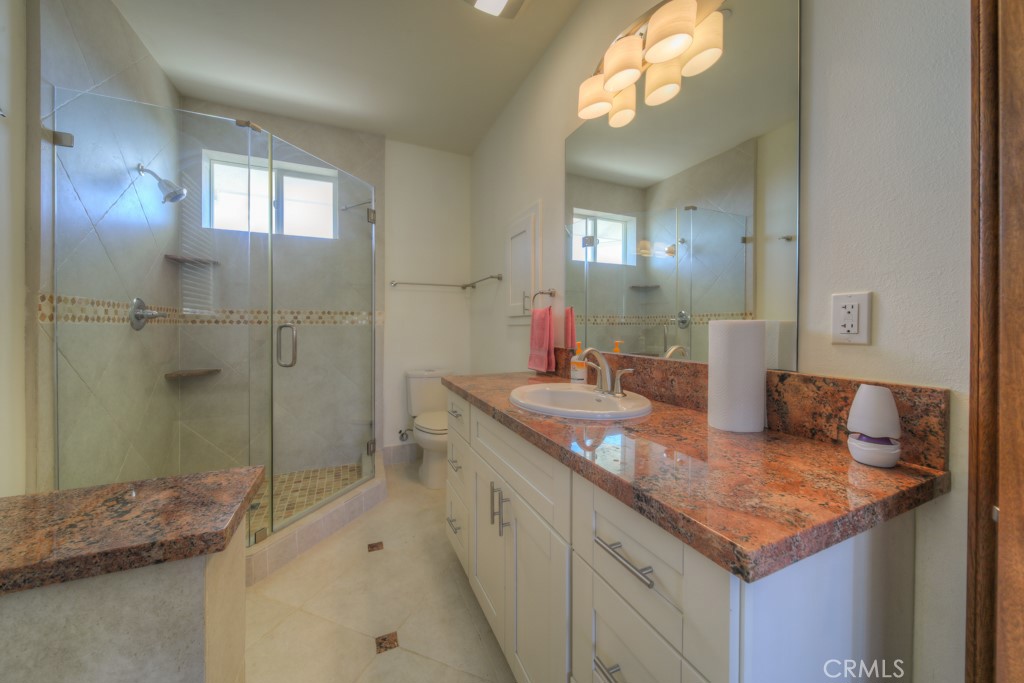 1991 Via Ladera Fallbrook, CA 92028 - Photo 32 of 69 Bathroom 3