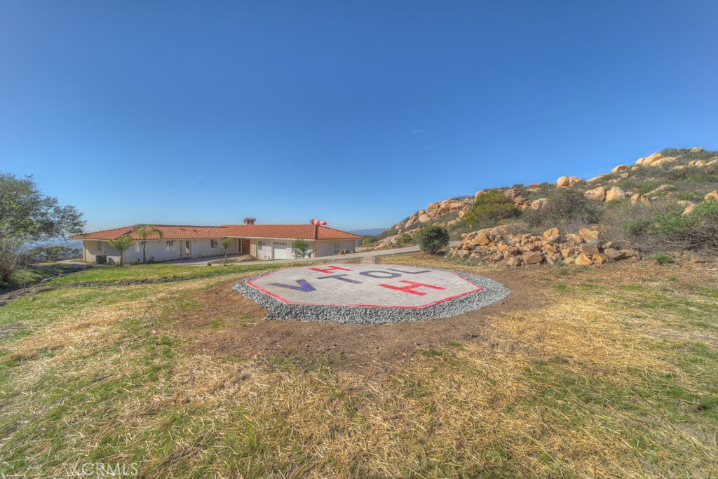 1991 Via Ladera Fallbrook, CA 92028 - Photo 4 of 69 Helicopter/eVTOL Pad