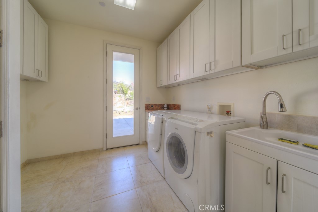 1991 Via Ladera Fallbrook, CA 92028 - Photo 46 of 69 Laundry Room dual laundry hook ups