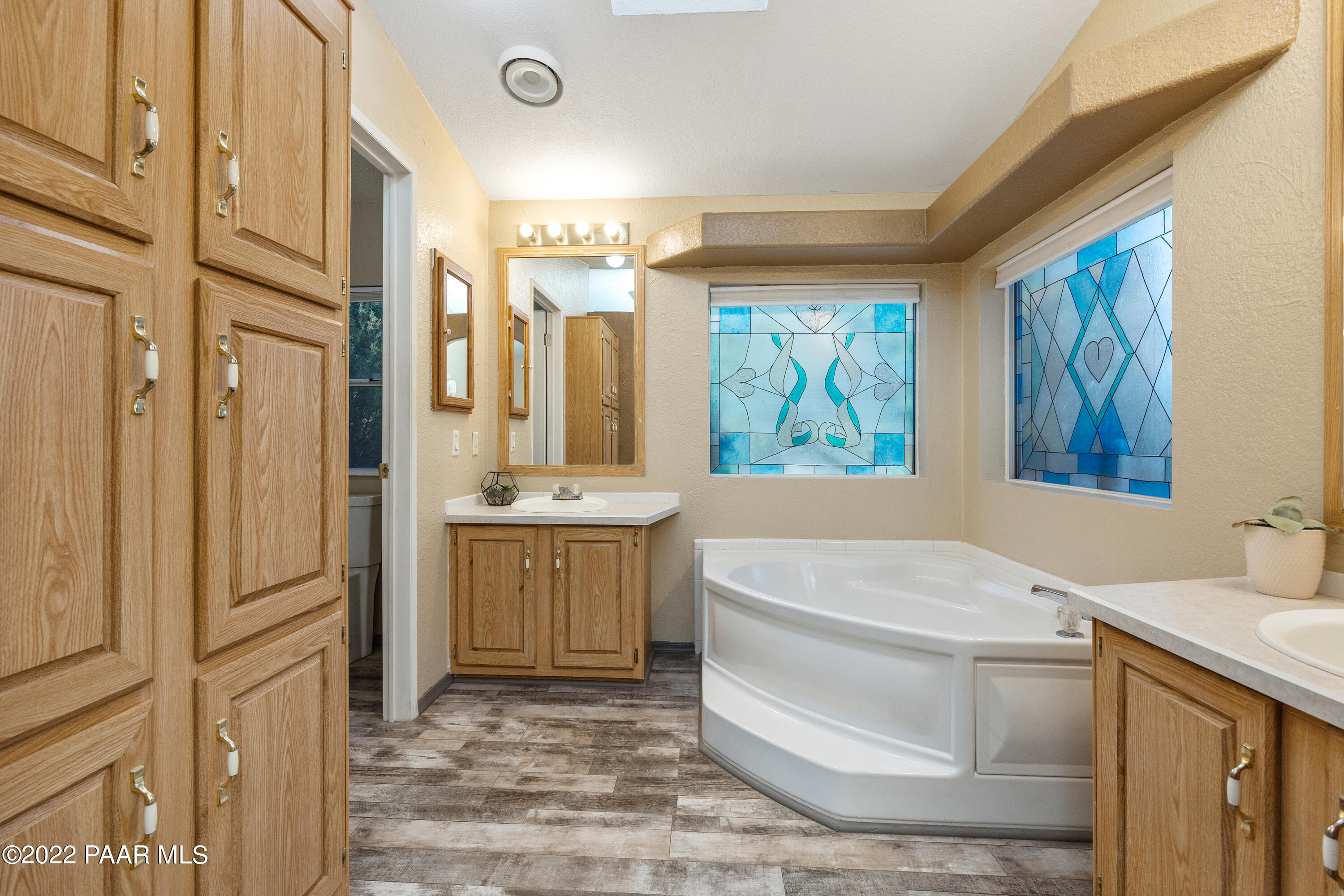 1371 Rolling Hills Road Paulden, AZ 86334 - Photo 17 of 33 020_Master Bathroom