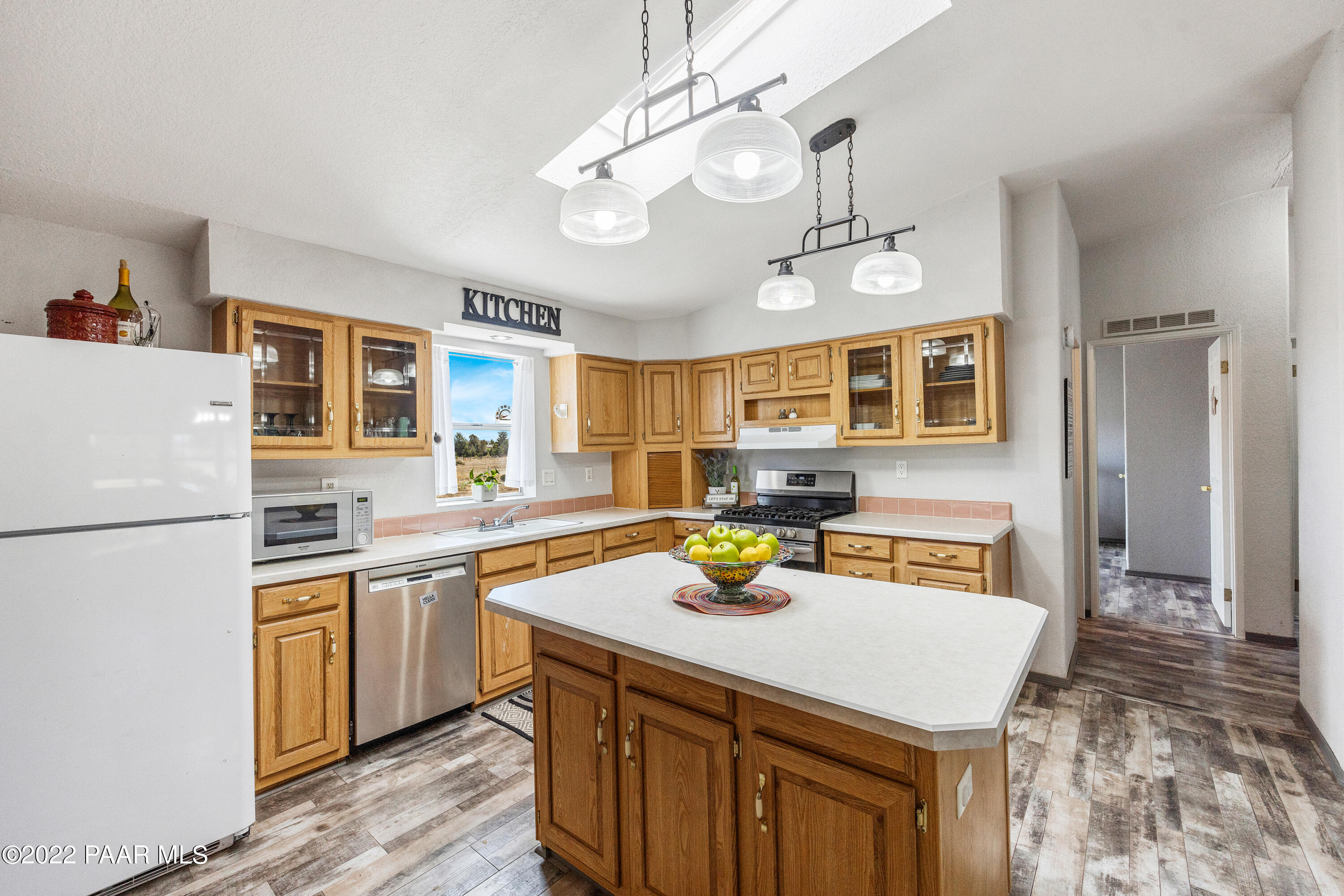 1371 Rolling Hills Road Paulden, AZ 86334 - Photo 7 of 33 015_Kitchen