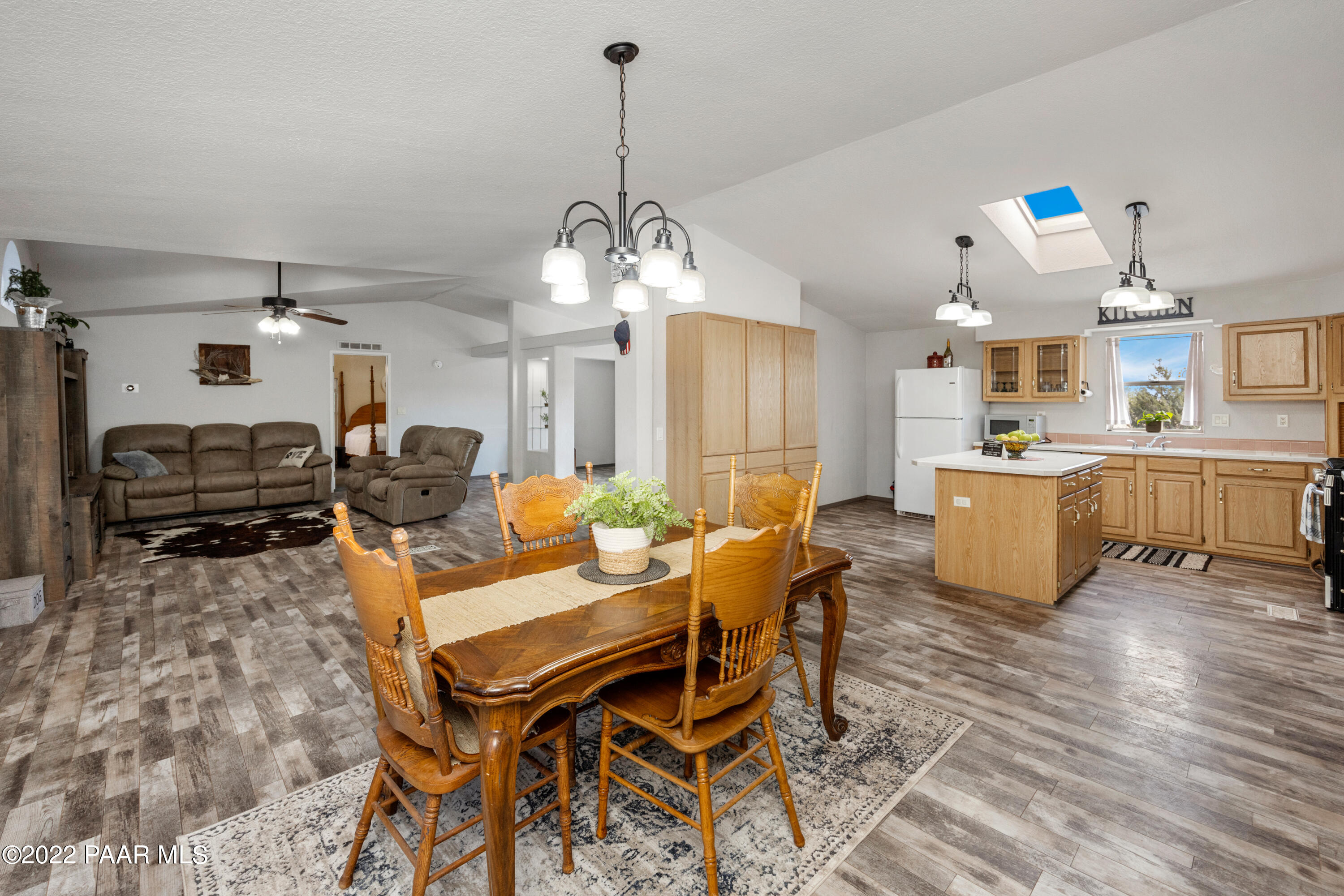 1371 Rolling Hills Road Paulden, AZ 86334 - Photo 10 of 33 013_Dining Room