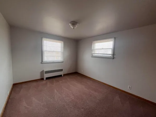 $895 | 4934 West Forest Home Avenue, Milwaukee, WI 53219