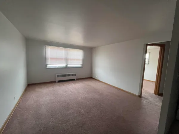 $895 | 4934 West Forest Home Avenue, Milwaukee, WI 53219